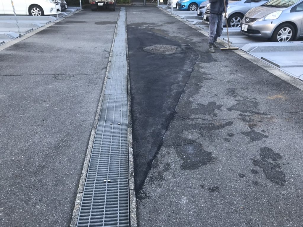 愛知県清須市　駐車場アスファルト 補修工事