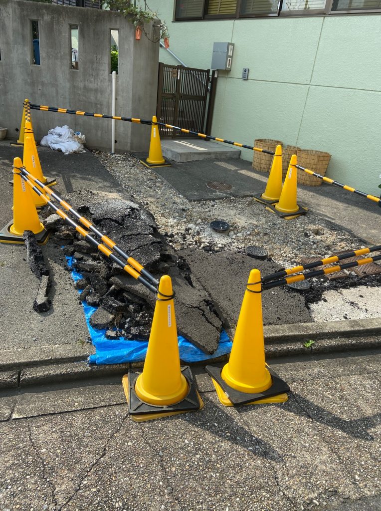 愛知県名古屋市千種区　舗装復旧工事　設備工事後