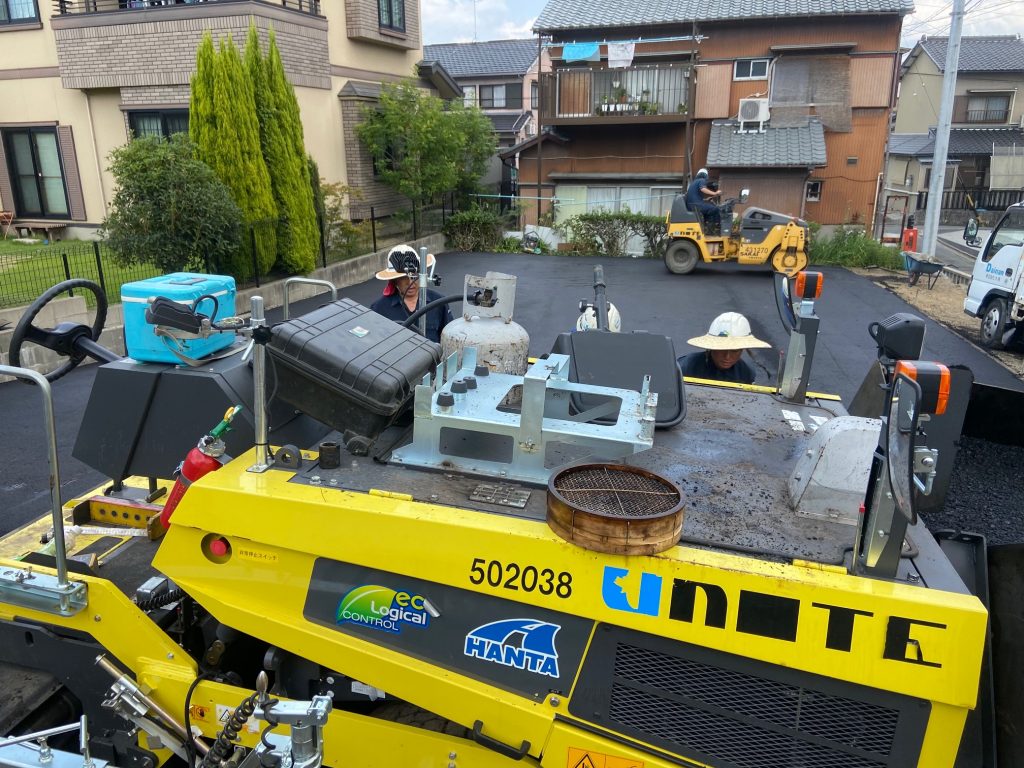 名古屋市　駐車場舗装工事