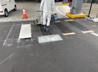 施設内にて横断歩道を作成しました
