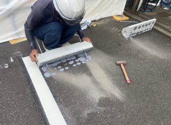 ライン引き・車止めブロック設置しました